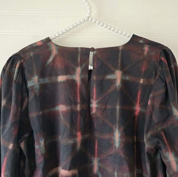 Evereve Hazel Blouse in Black Multi XS - Picture 7 of 9